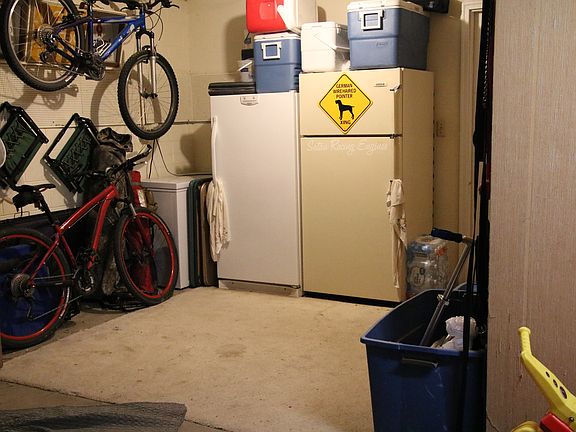 5th image of 8 Parklane Pl