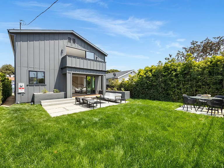 4323 Beethoven St — Photo 33