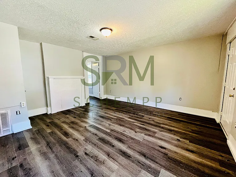 2300 W Madison St — Photo 3