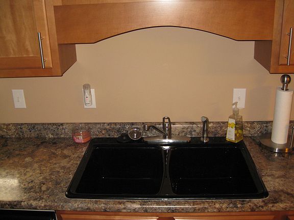 4th image of 142 Holdinghausen Dr