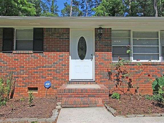 4th image of 511 Oriole Dr SE
