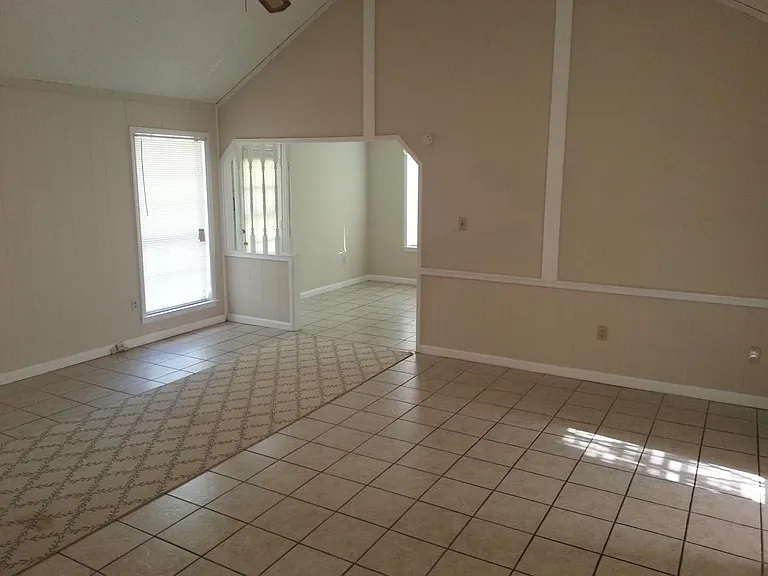 4334 Winterpark Dr — Photo 3