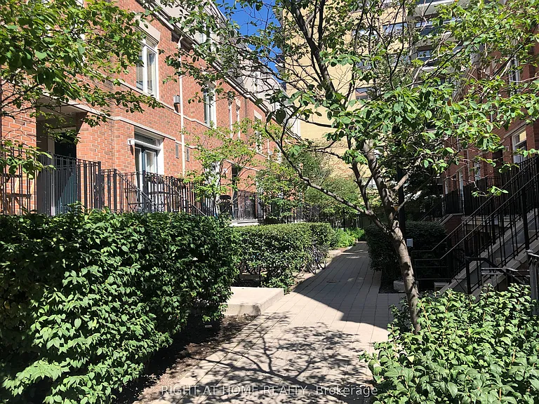 415 Jarvis St #327 — Photo 25