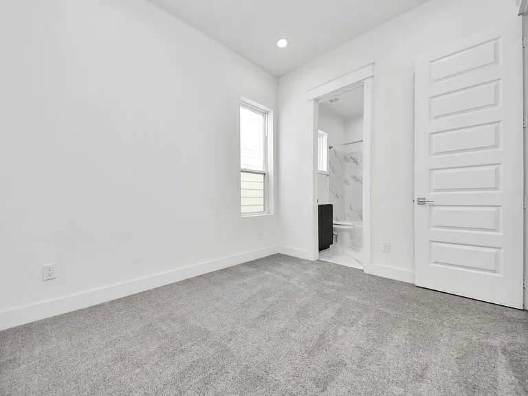 5402 Margarita St — Photo 23