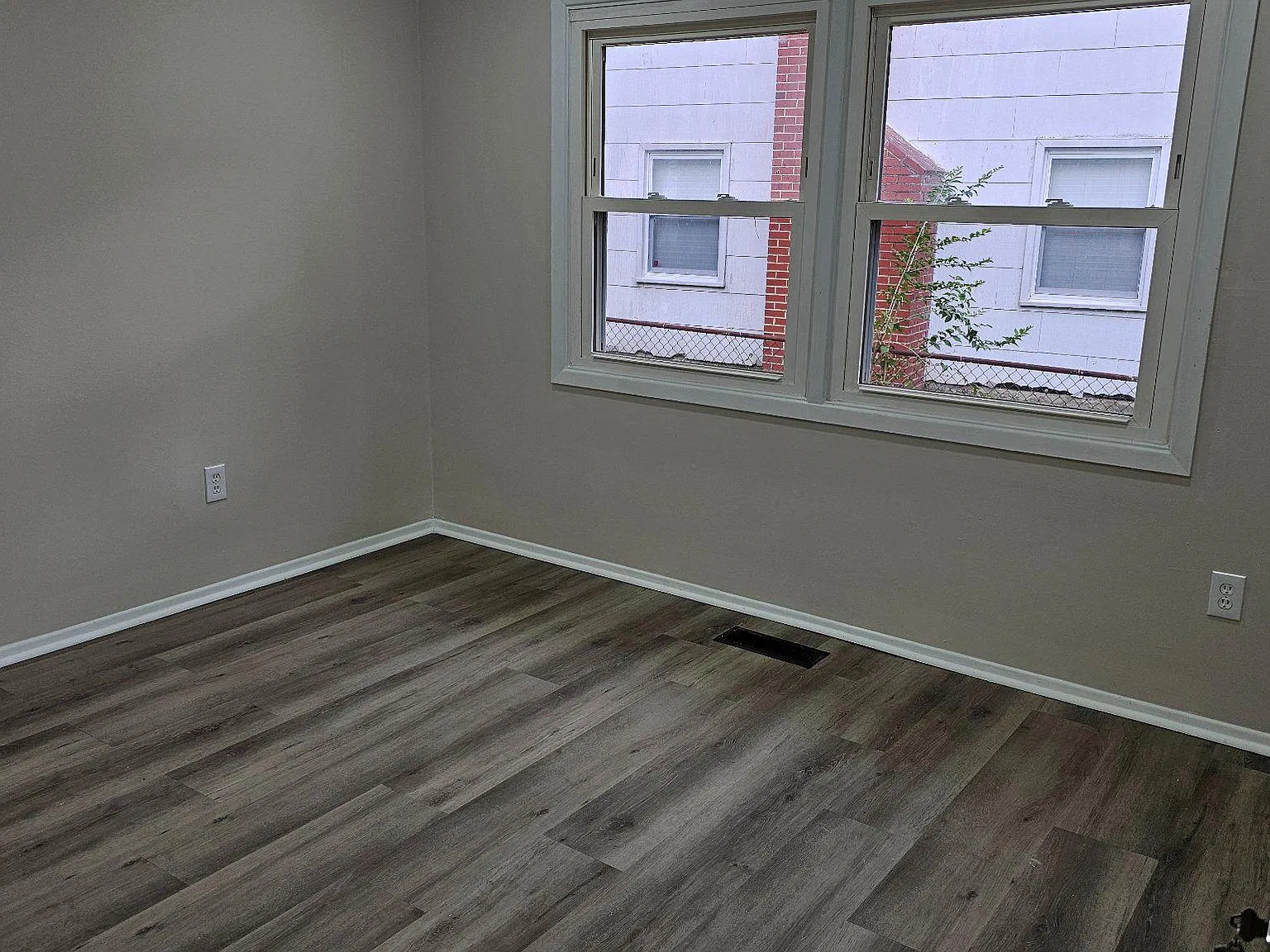4 bed, 3.0 bath, 2018 sqft, $3,400 — Photo 3