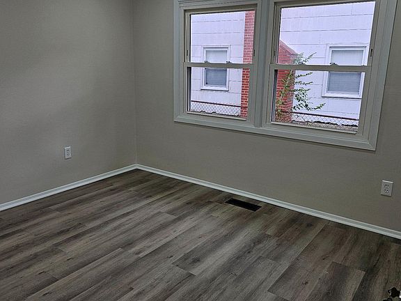 3rd image of 12304 Melling Ln