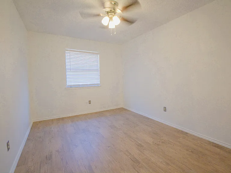 3634 Dexter Ave — Photo 9