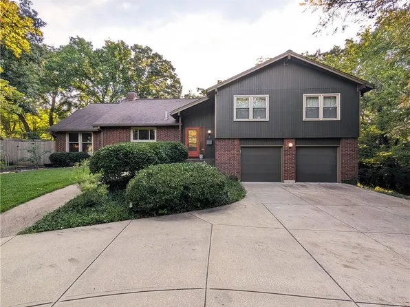 10050 Roe Ave, Overland Park, KS 66207