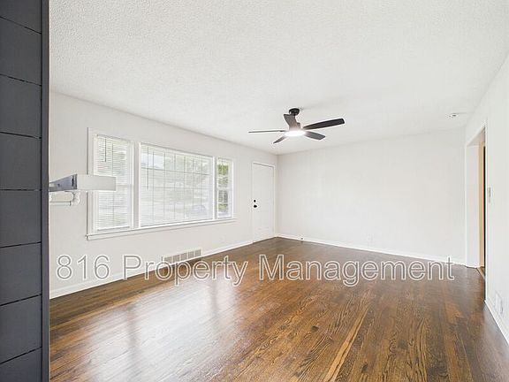 4th image of 1526 E Sea Ave