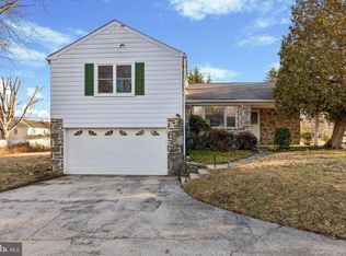 997 Blue Rock Ln, Blue Bell, PA 19422