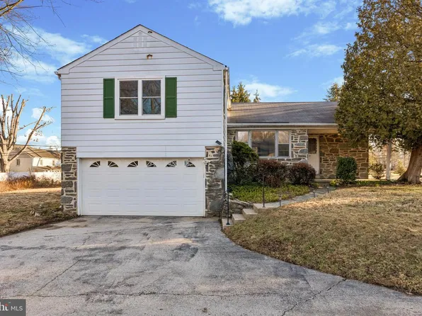 997 Blue Rock Ln, Blue Bell, PA 19422