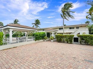 950 7th Ave S APT 26, Naples, FL 34102