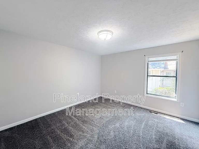 374 Wilder Dr — Photo 12