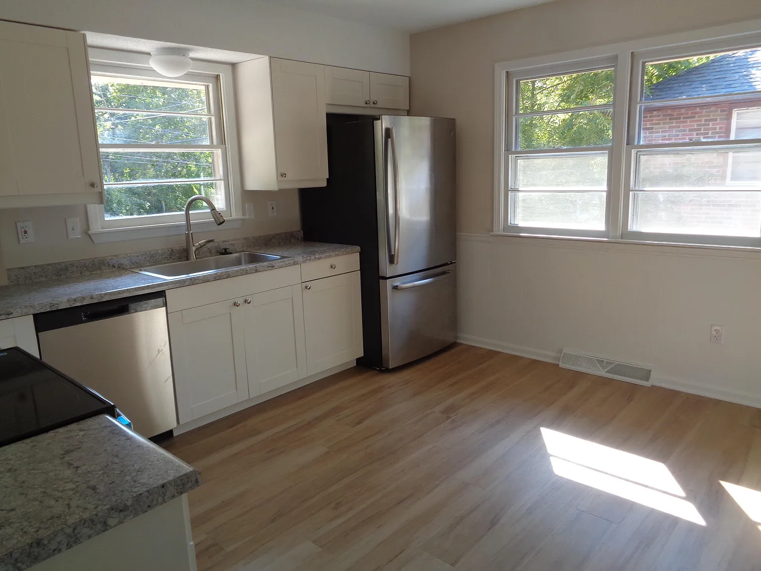 2 bed, 1.5 bath, 1370 sqft, $995 — Photo 4