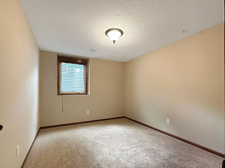 9496 Declaration Dr — Photo 13
