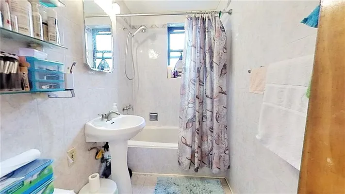 Sold by Remax Edge | media 28