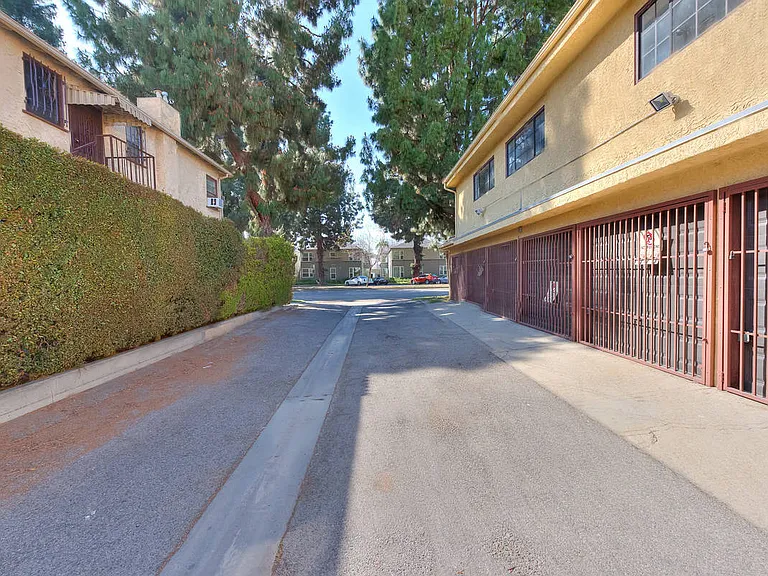 3018 Stocker St — Photo 14