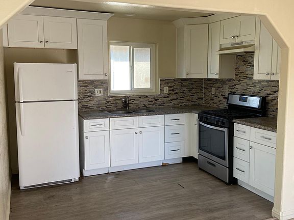 4th image of 3980 S Hobart Blvd