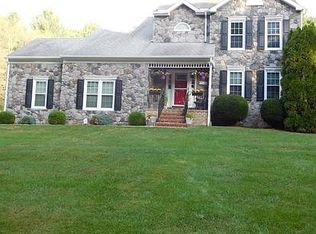 143 Humphrey Ln, Falling Waters, WV 25419
