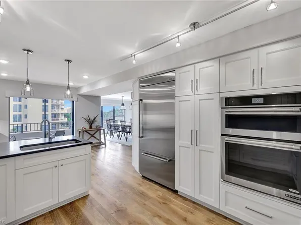 4451 Gulf Shore BLVD N #506, NAPLES, FL 34103