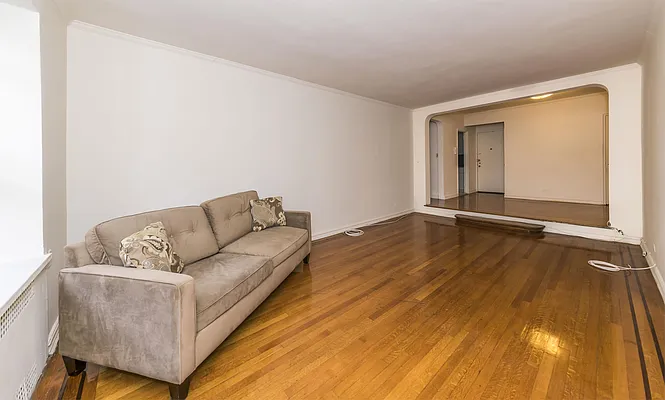Rented by Wave Real Estate Group | media 2