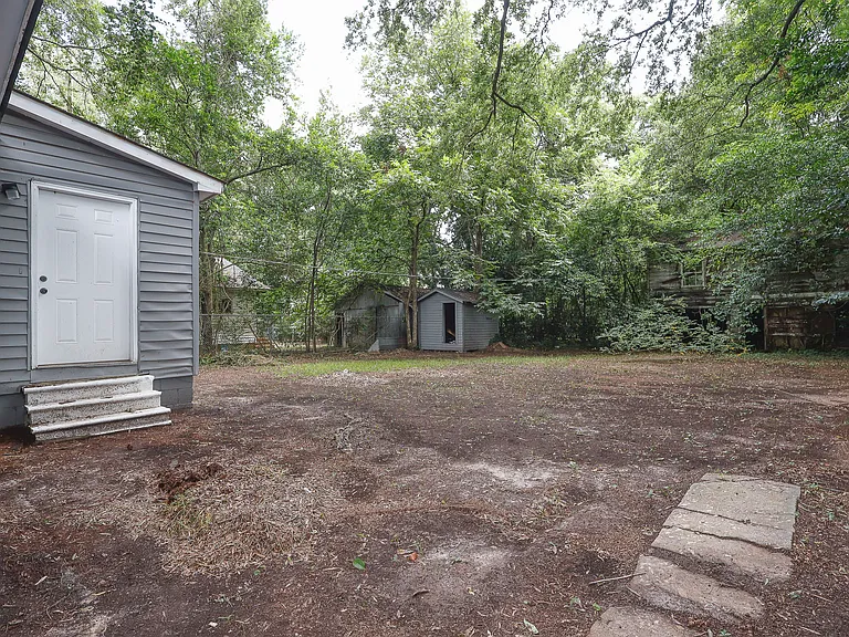 209 Calhoun St — Photo 18