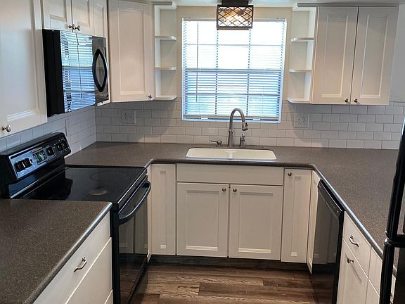 3rd image of 20 S Buena Vista Ave Unit 113
