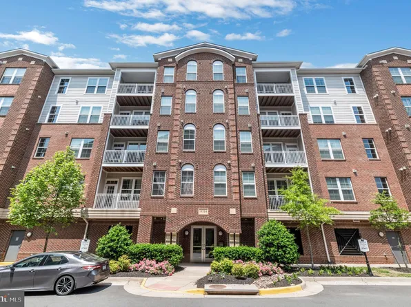 13724 Neil Armstrong Ave #406, Herndon, VA 20171