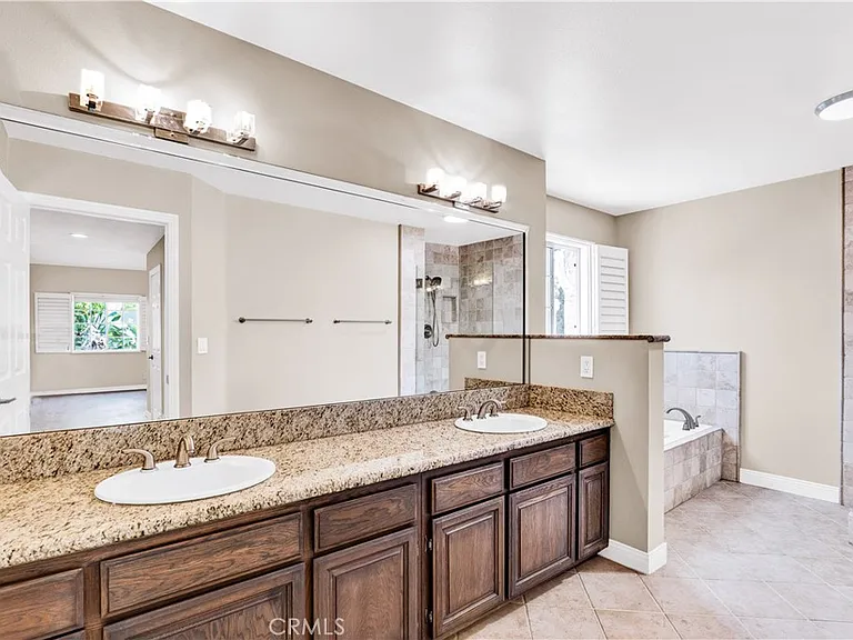 5200 White Oak Ave #52 — Photo 22