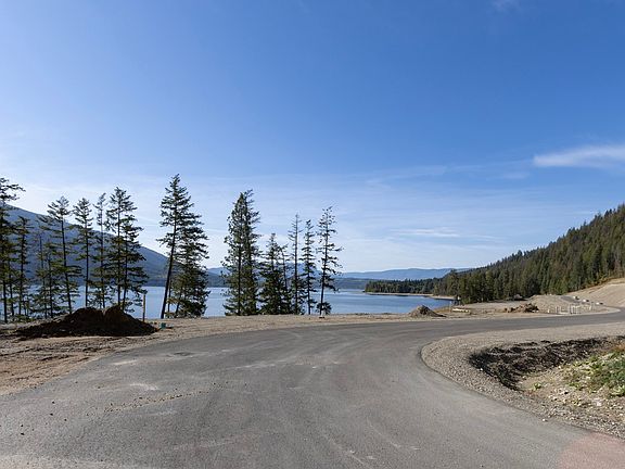 5th image of 5131 Sunnybrae Canoe Point