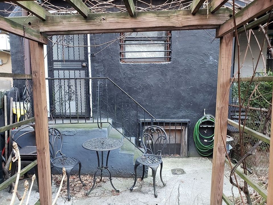 2nd image of 511 W 152nd St #1