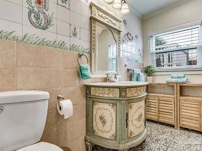 510 W Gregory St — Photo 11