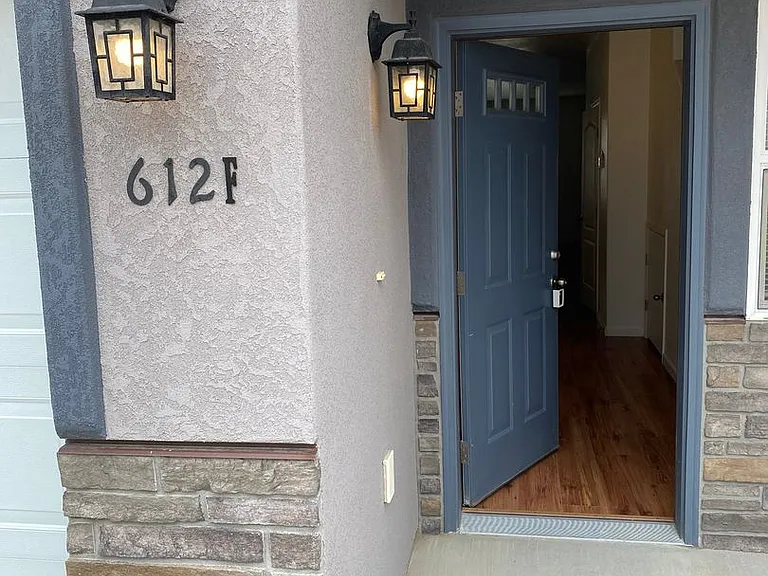 616 Mesa Canyon Ln — Photo 16