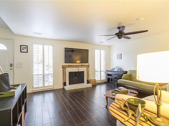 4th image of 1100 Riverbend Club Dr SE