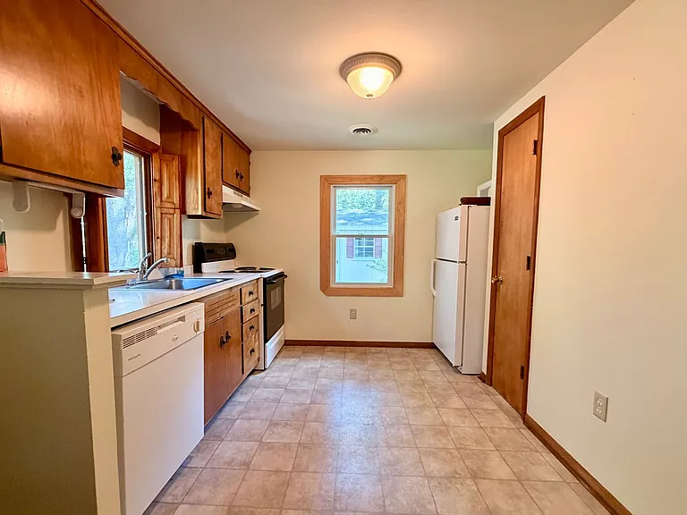 18587 Sylvan Dr — Photo 5