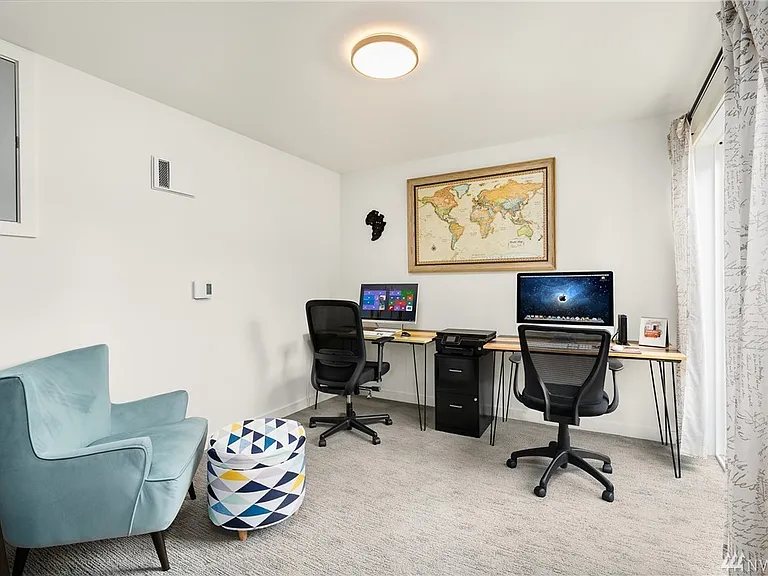 Bonus/Office Room