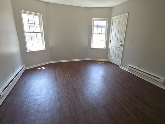 3rd image of 1417 W 85th St APT 2