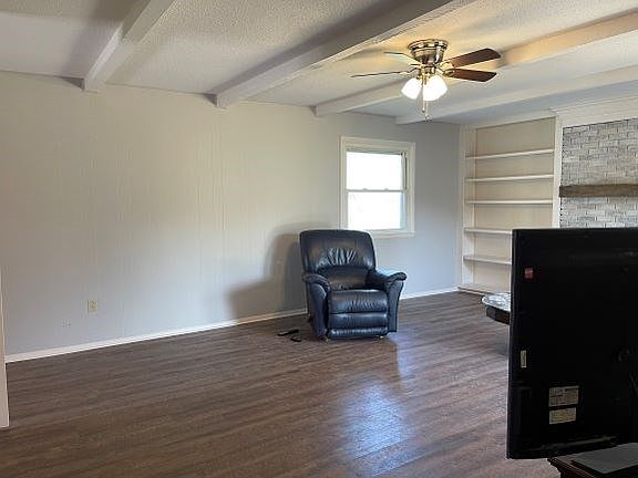 5th image of 1609 Hickory Dr