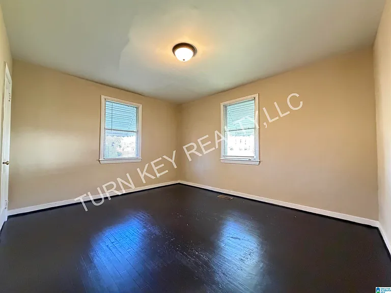 305 McPherson Ave — Photo 11