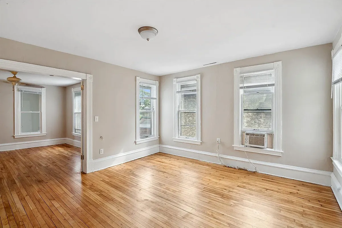 Building Photo - 2812 Garfield Ave #2