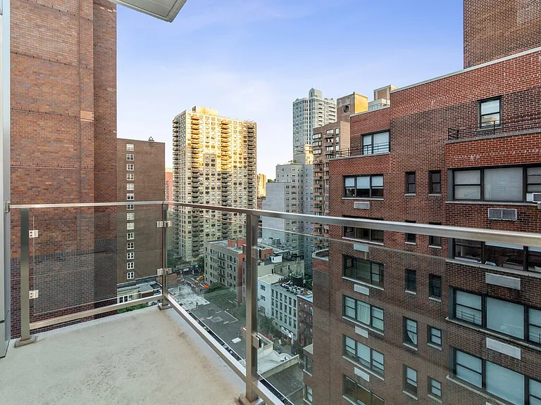 227 Lexington Ave #1202 — Photo 2