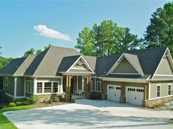 756 Woods Edge Dr, Seneca, SC 29672