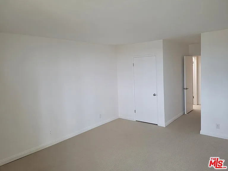 8701 Delgany Ave — Photo 19