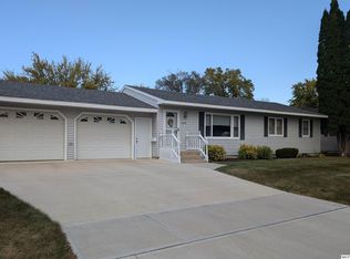 2320 22nd St SW, Mason City, IA 50401