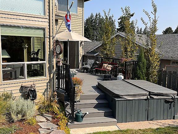 Back Deck & Hot Tub Facing S