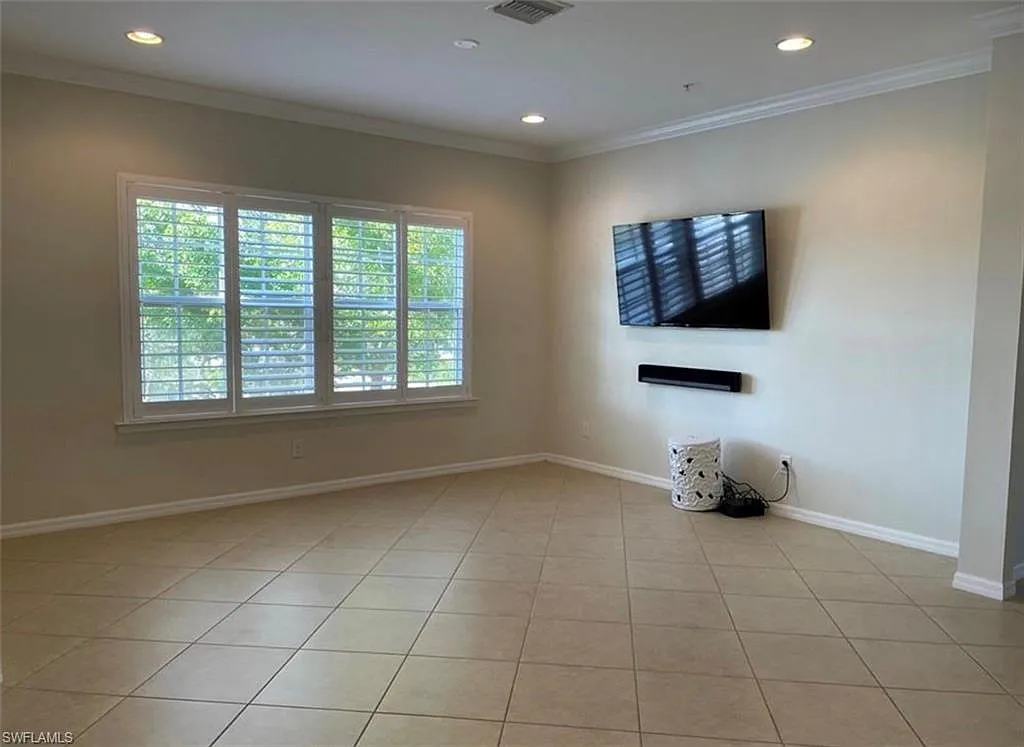 3 bed, 2.0 bath, 1440 sqft, $2,500 — Photo 1