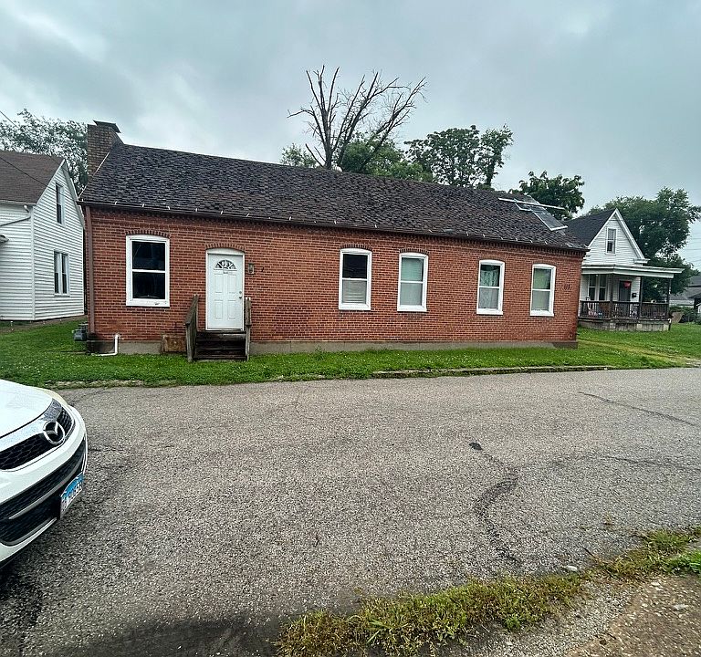 1st image of 112 N 13th St