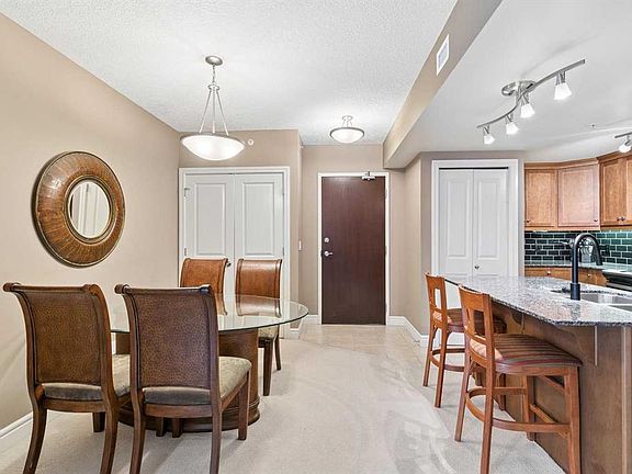 3rd image of 920 S 5th Ave SW #1206