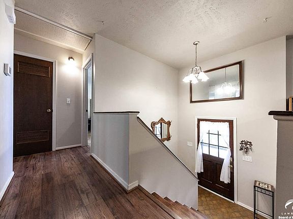 2415  Cedarwood Lawrence, KS listing photo #5