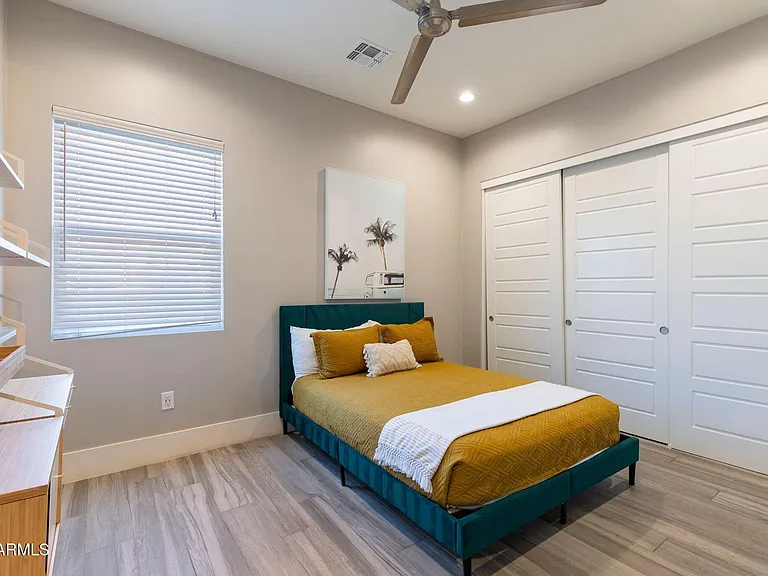 2252 E South Mountain Ave — Photo 34